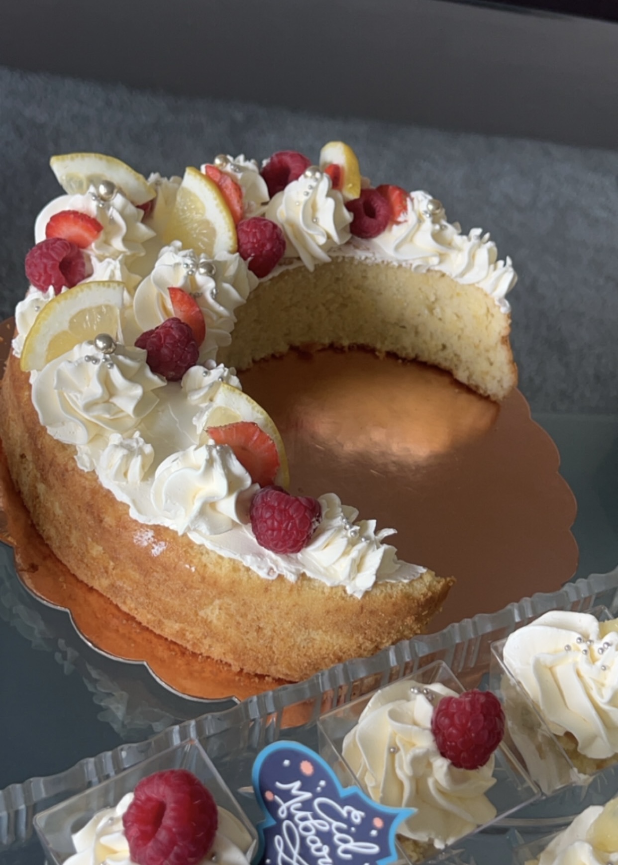 Fluffy vanilla cake