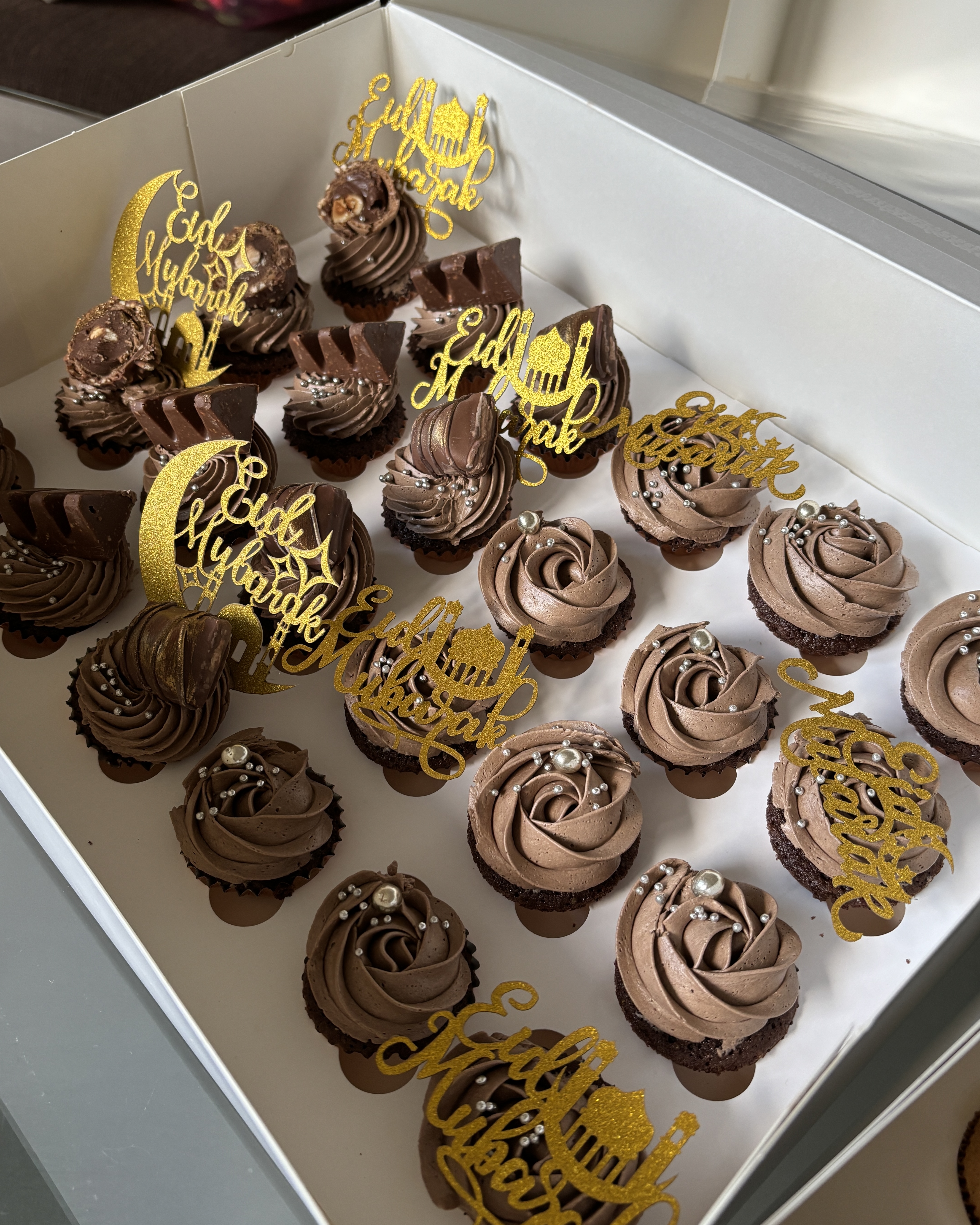 chocolate cupcakes
